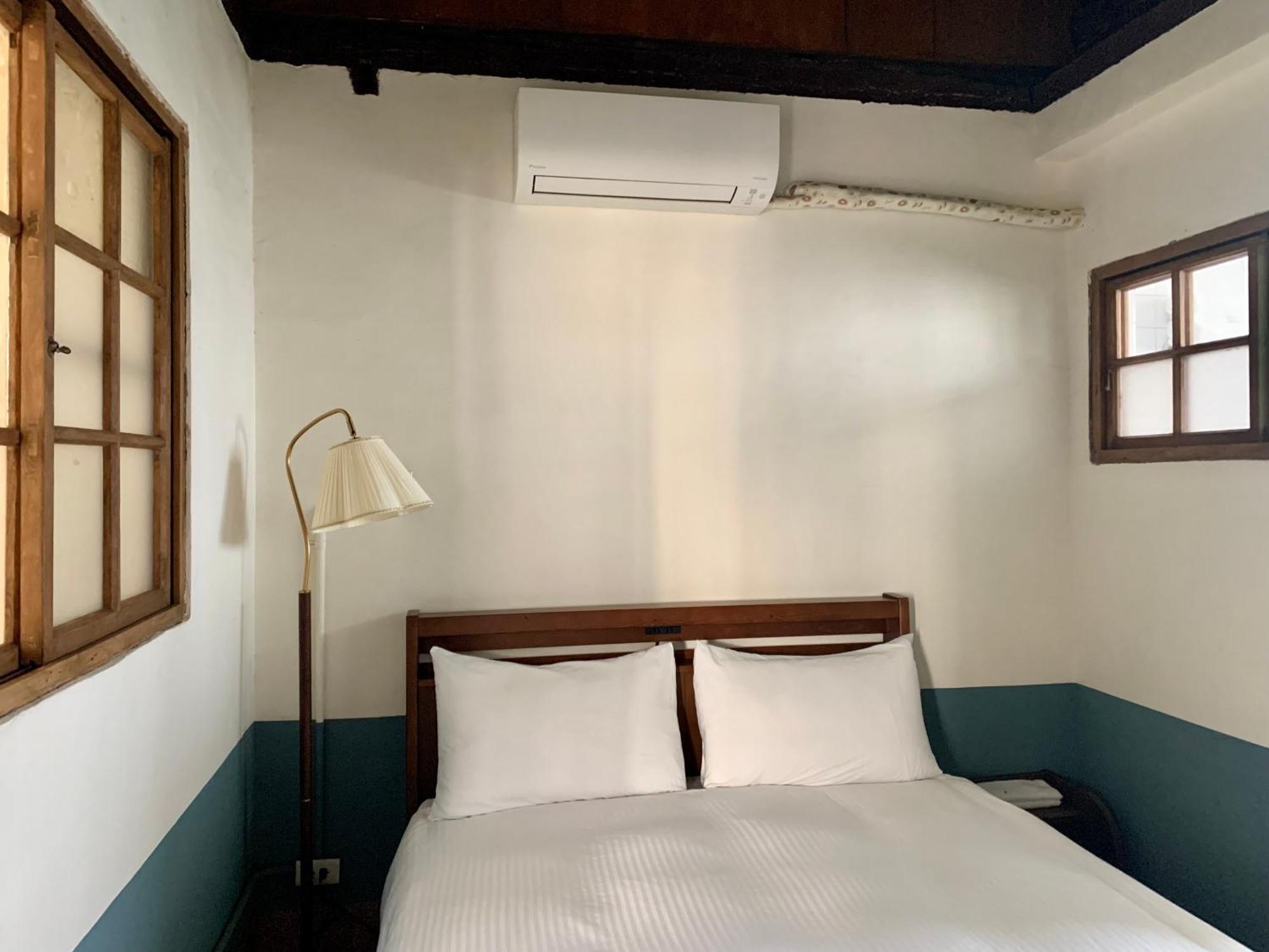 Neat Hostel Tainan Exterior foto